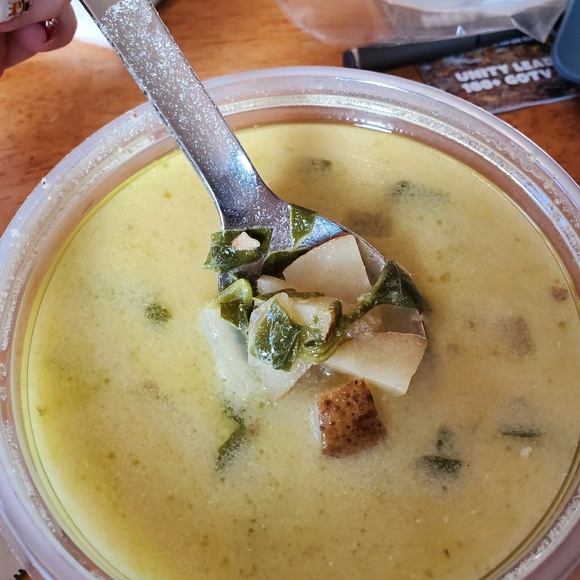 Meet your Posher, Lindsey - Picture 1 of 1